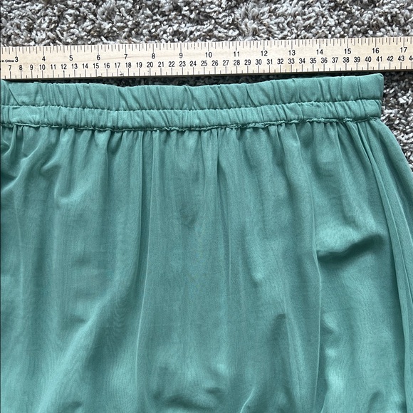 Like New! Avani Del Amour Embroidered Green Maxi Skirt in Size L - Picture 8 of 13